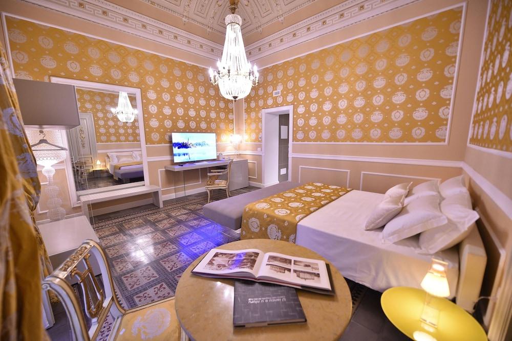 Palazzo Marletta Luxury House Hotel カターニア エクステリア 写真